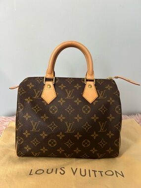 Authentic Louis Vuitton Speedy 25 Monogram Bag